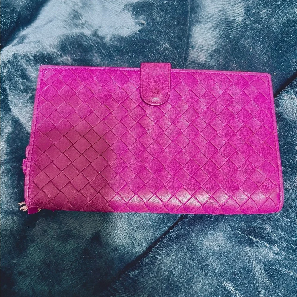 Bottega, Venetta, purpleish, cranberry wallet, good used condition